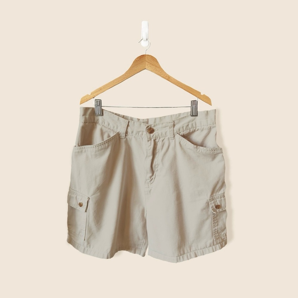 Vintage Beige Cargo Shorts (S/M)